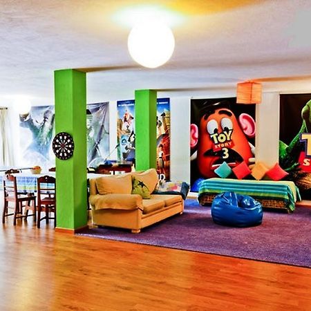 Coloured Studio FAO Rom bilde